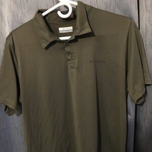 Columbia short sleeved shirt